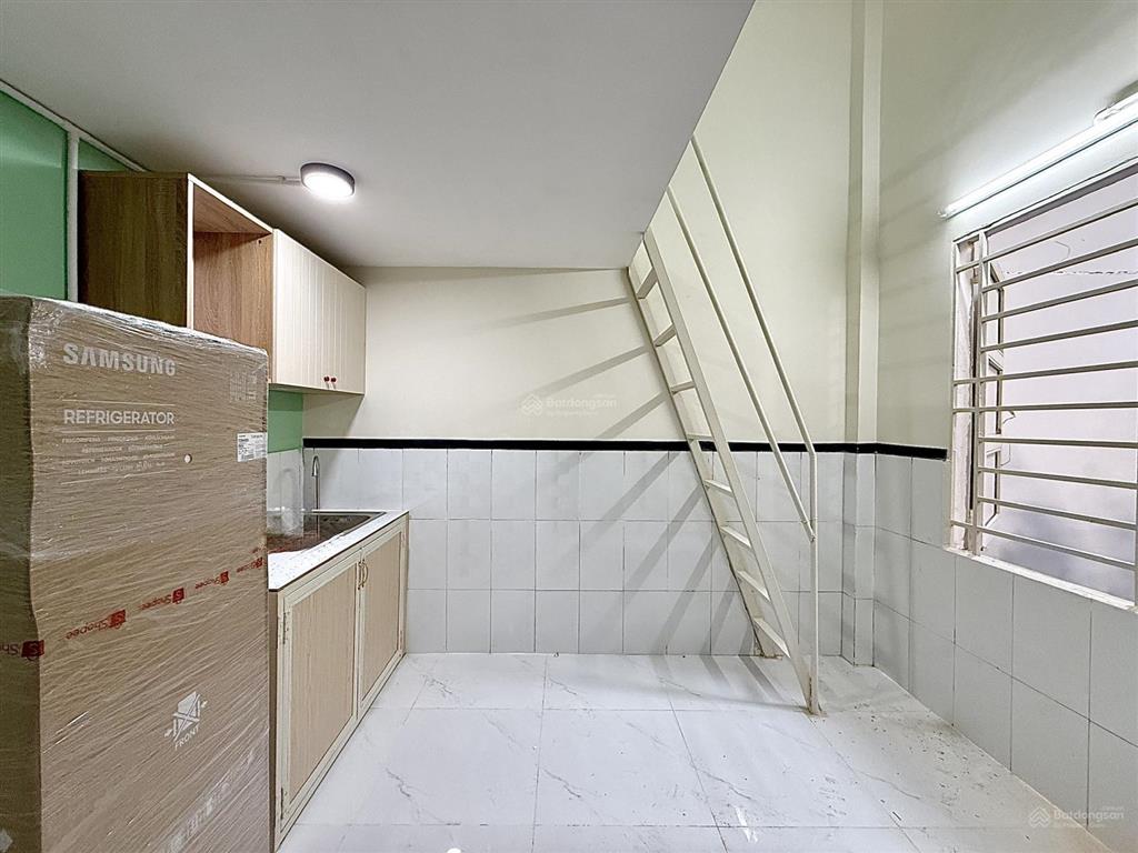 Phòng trọ mới xây cho thuê  gác cao 2m, sẵn máy lạnh  ngay huflit, galaxy trung chánh