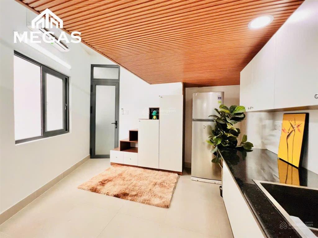 Phòng mới xây 100% full nội thất, ban công, cửa sổ, ngay phạm văn bạch, trường chinh