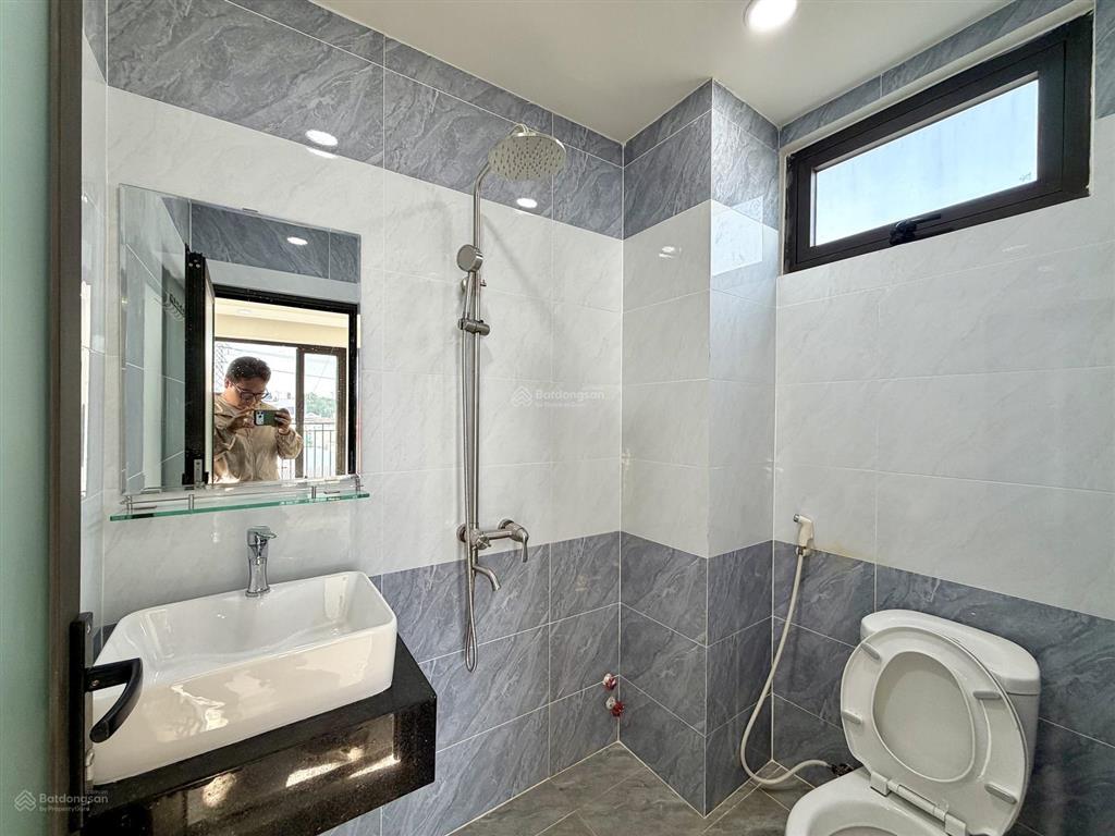 Phòng mới xây đầy đủ nội thất, ban công, cửa sổ, ngay cvpm, lê văn khương, dương thị mười