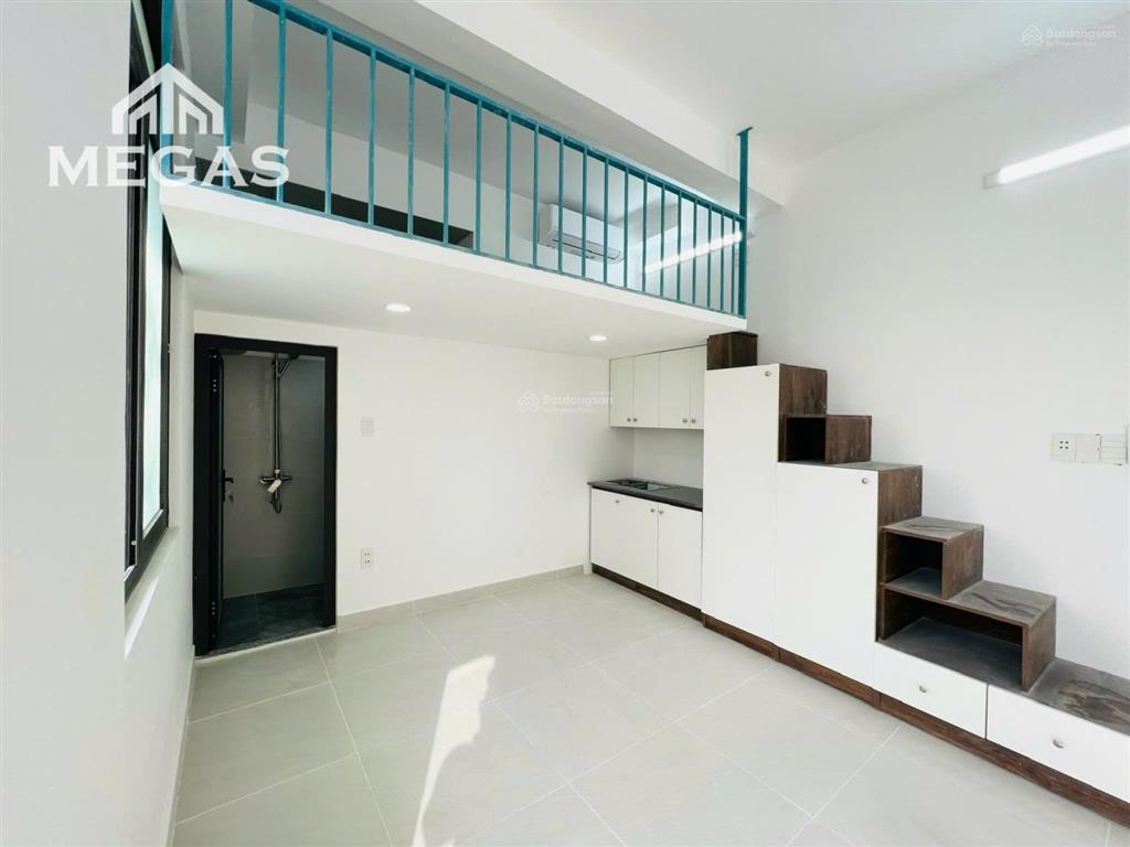 Phòng gác mới xây full nội thất  ban công, cửa sổ thoáng  ngay trường chinh, phạm văn bạch