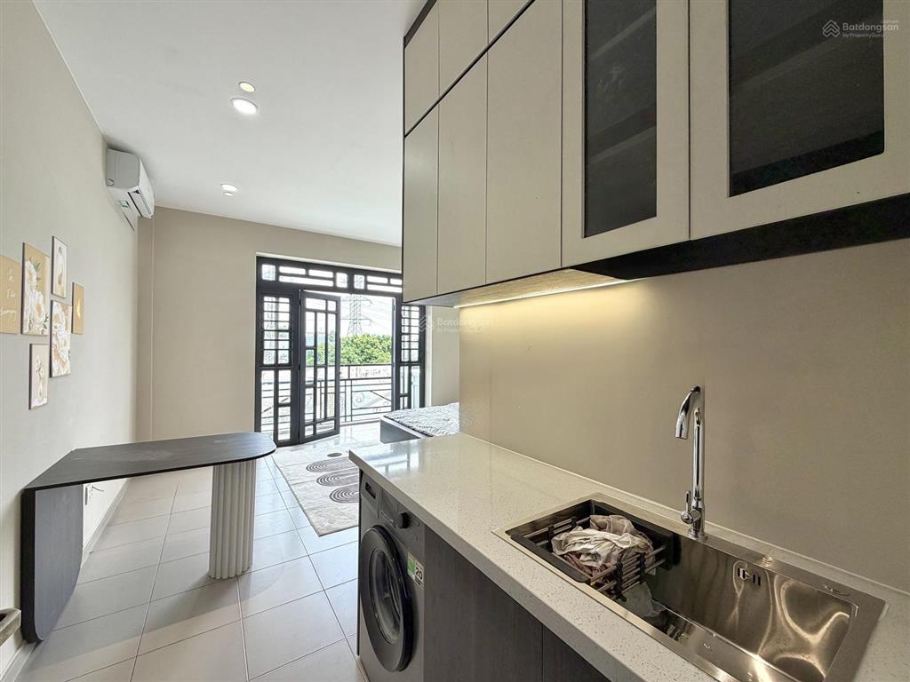 Trống căn hộ mới full nội thất, ban công, máy giặt riêng, ngay cvpm, tô ký, nguyễn ảnh thủ