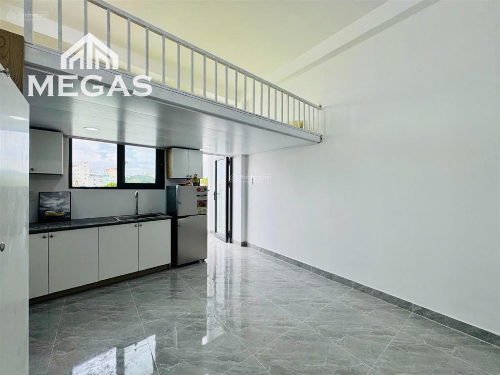 Chdv mới xây full nội thất  ban công,cửa sổ thoáng  ngay trường chinhphan văn hớncầu tham lương