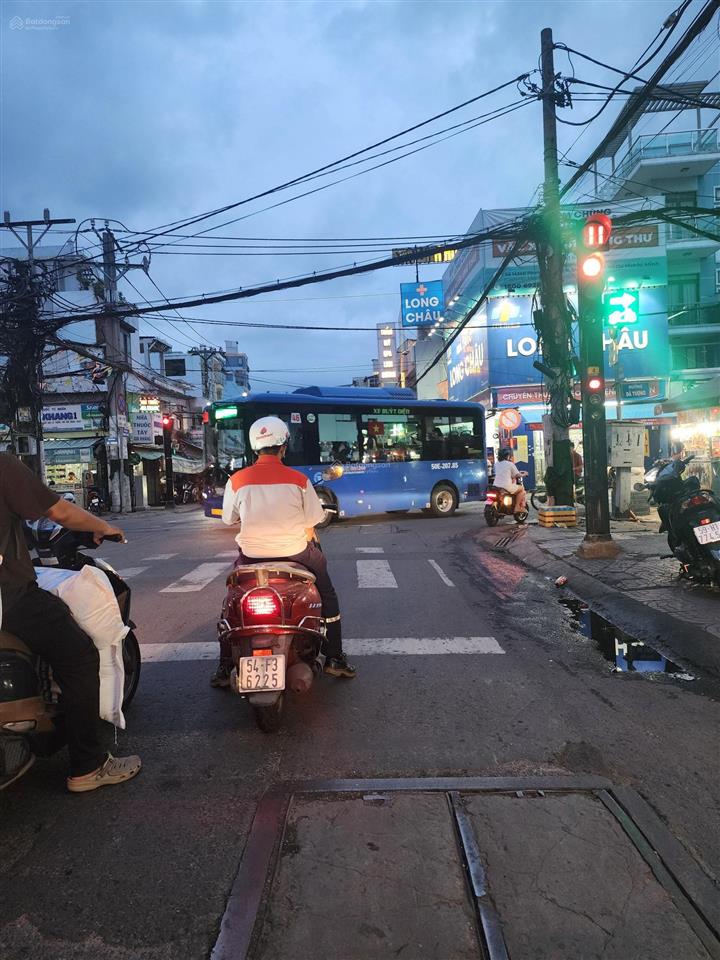 Bán mtkd ba đình, p10, quận 8, dtsd 300m2, nhỉnh 10 tỷ 0948 769 ***