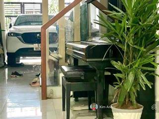 Nhà ngon! bán gấp nhà 3 tầng hoàn công đầy đủ, đường oto 5m, gần bệnh viện đa khoa thủ đức