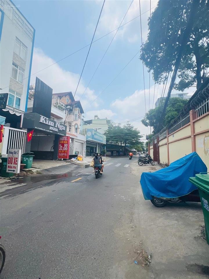 Hàng ngon! bán nhanh nhà mặt tiền kinh doanh, đang cho thuê 18tr/tháng. khu đông đúc, ngang 7m