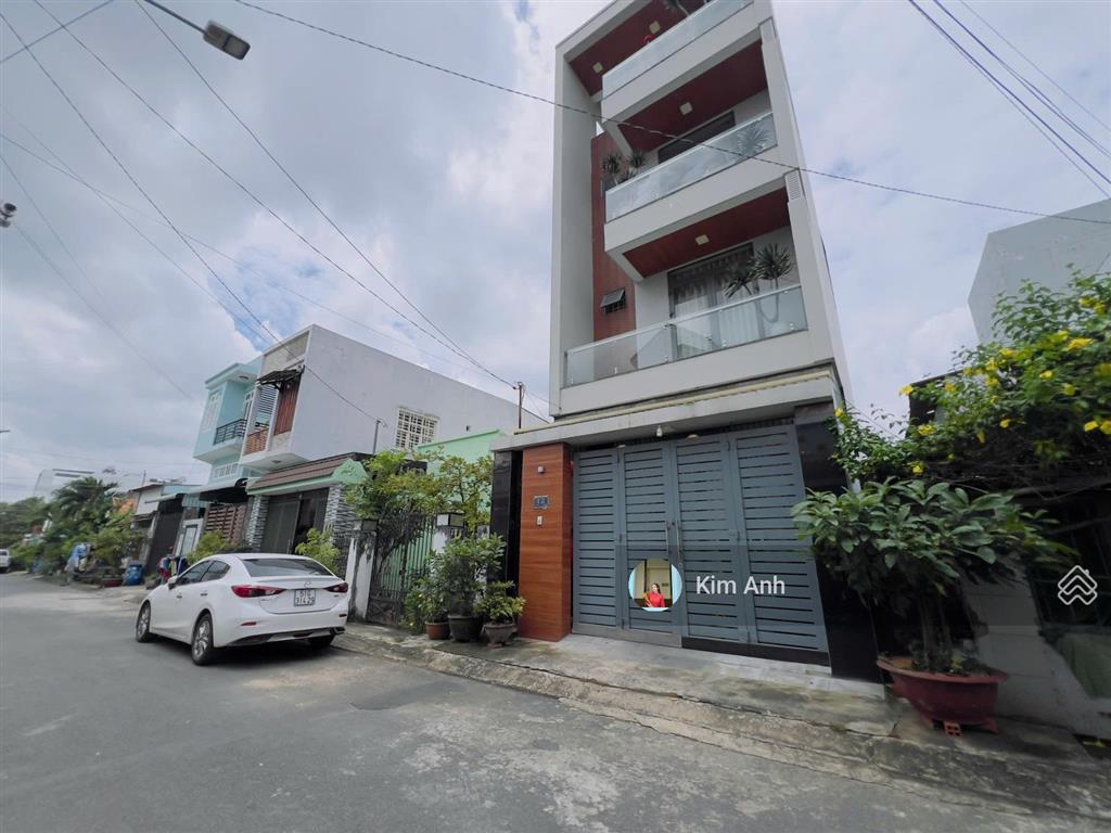 Hàng thơm, bán 106m2 đất (ngang 5m) vuông vức, xây dựng full 6 tầng không chừa trước