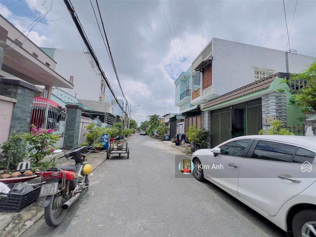 Hàng thơm, bán 106m2 đất (ngang 5m) vuông vức, xây dựng full 6 tầng không chừa trước