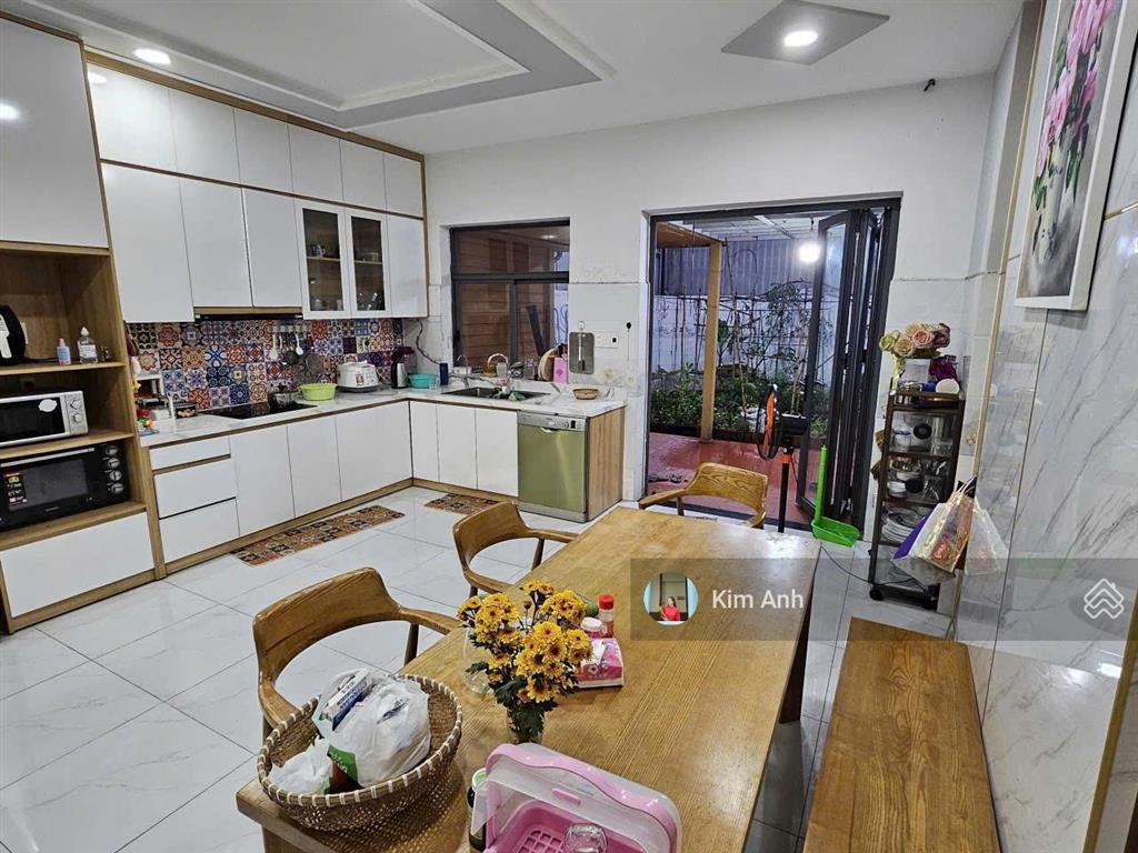 Bán nhà 4 tầng, đường hàn thuyên, nhà vuông vức đep, công nhận đủ 100m2