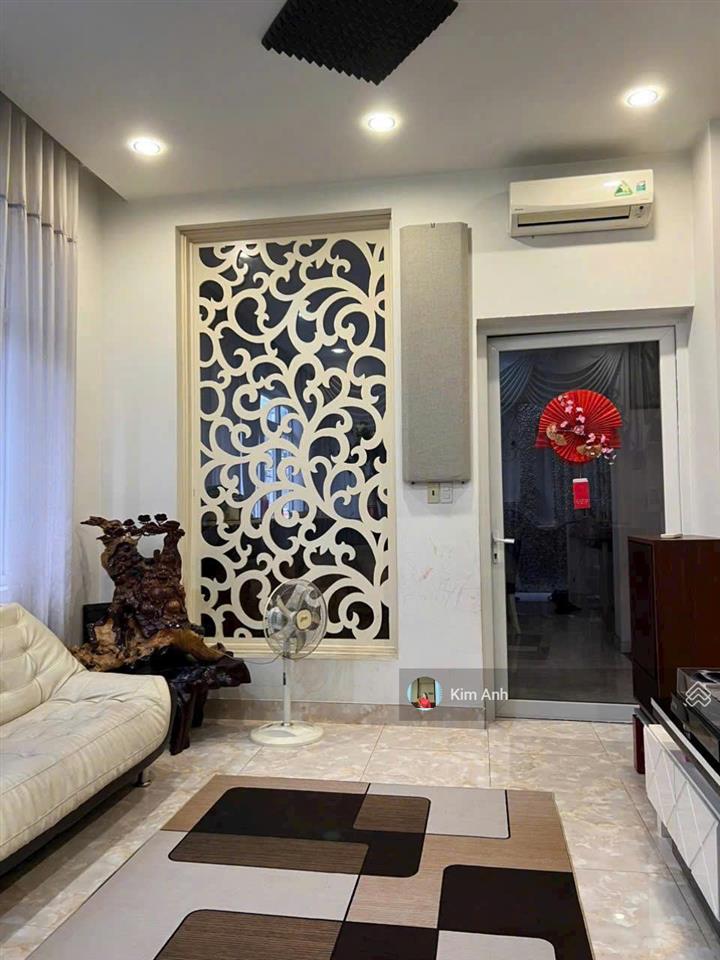 Bán nhanh nhà 2 tầng, 105m2(ngang 8.8m) đường xe tải  cách mặt tiền đặng văn bi 30m thẳng tấp