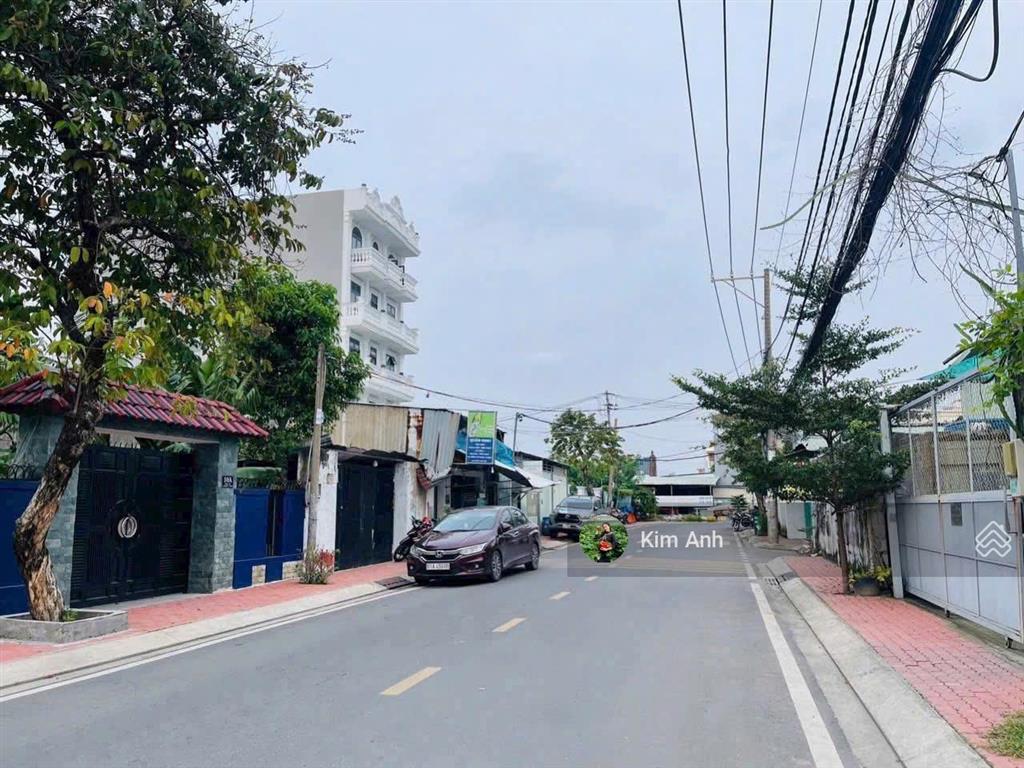 Vip! nhà 3 tầng ngang 8.65m vuông vức, hoàn công đầy đủ, sát phạm văn đồng, ô tô thoải mái
