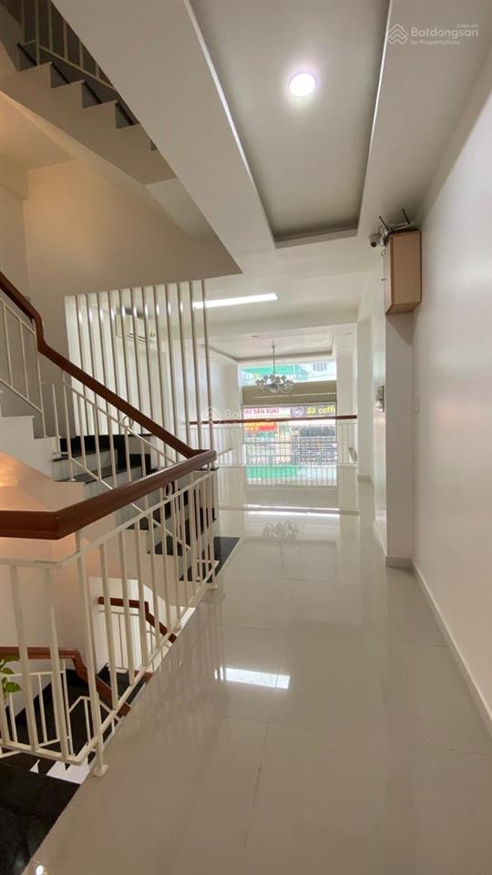 Cho thuê nhà mặt tiền 6 tầng đ.tân thành gần bệnh viện chợ rẫy thuận tiện mở vp, phòng khám, ở