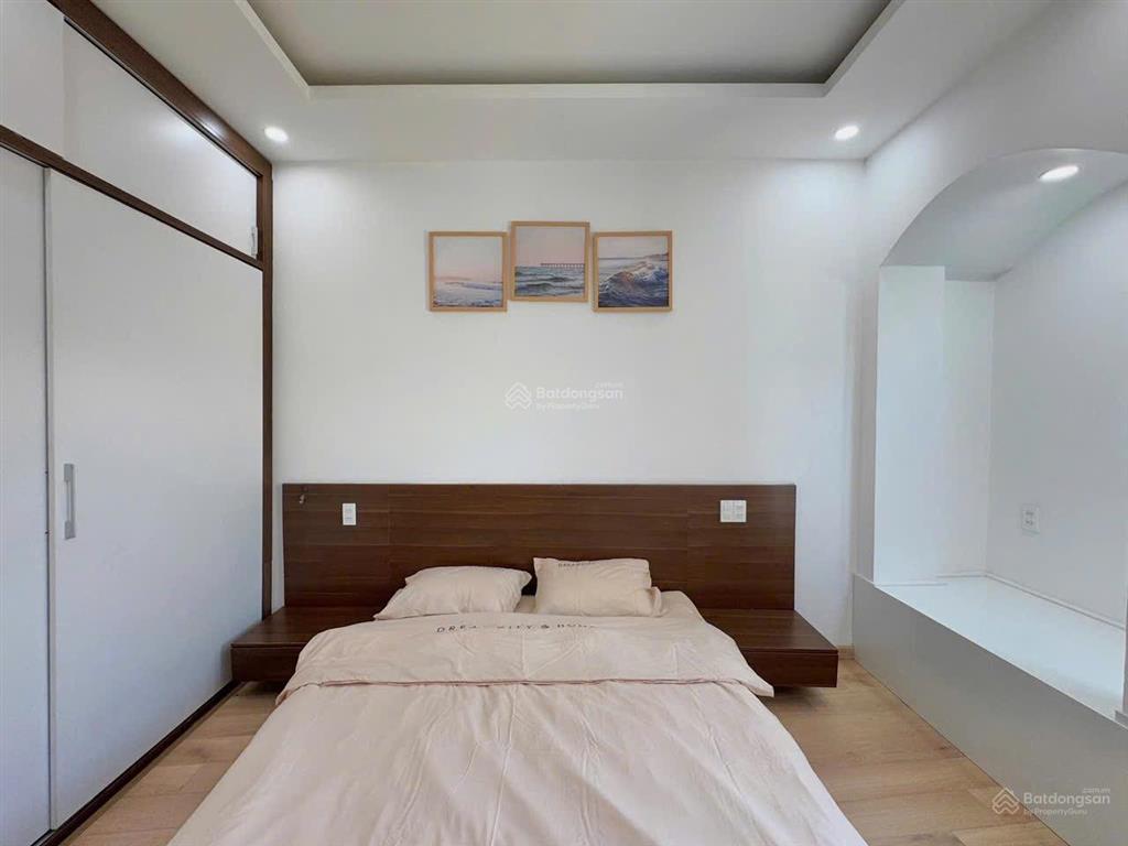 Bán nhà 3.5 tầng sau mặt mặt tiền hàm nghi 1 căn nhà