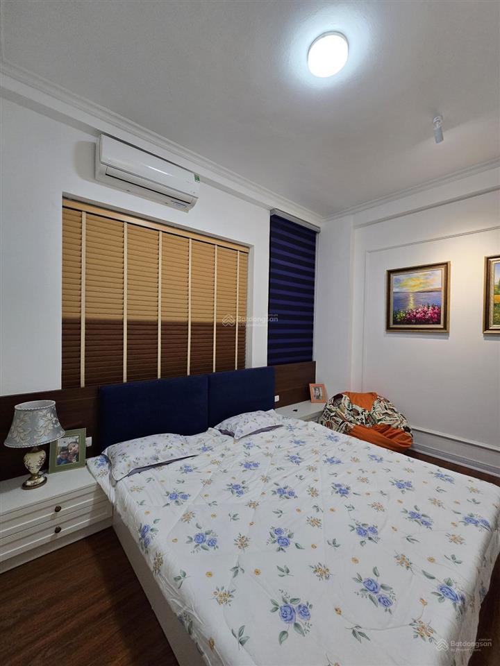 Cho thuê nhà chính chủ ngõ 9 võ chí công, cầu giấy 30m2 x 4 tầng, 2 phòng ngủ, đầy đủ nội thất