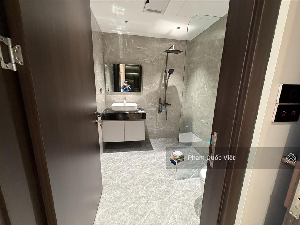 Bán nhà nguyễn văn cừ  bồ đề  long biên lô góc 2 mặt tiền 7 tầng + lửng nhà mới kính koong hiếm