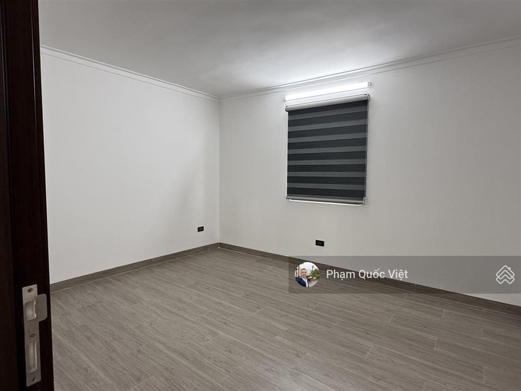 Bán nhà nguyễn văn cừ  bồ đề  long biên lô góc 2 mặt tiền 7 tầng + lửng nhà mới kính koong hiếm