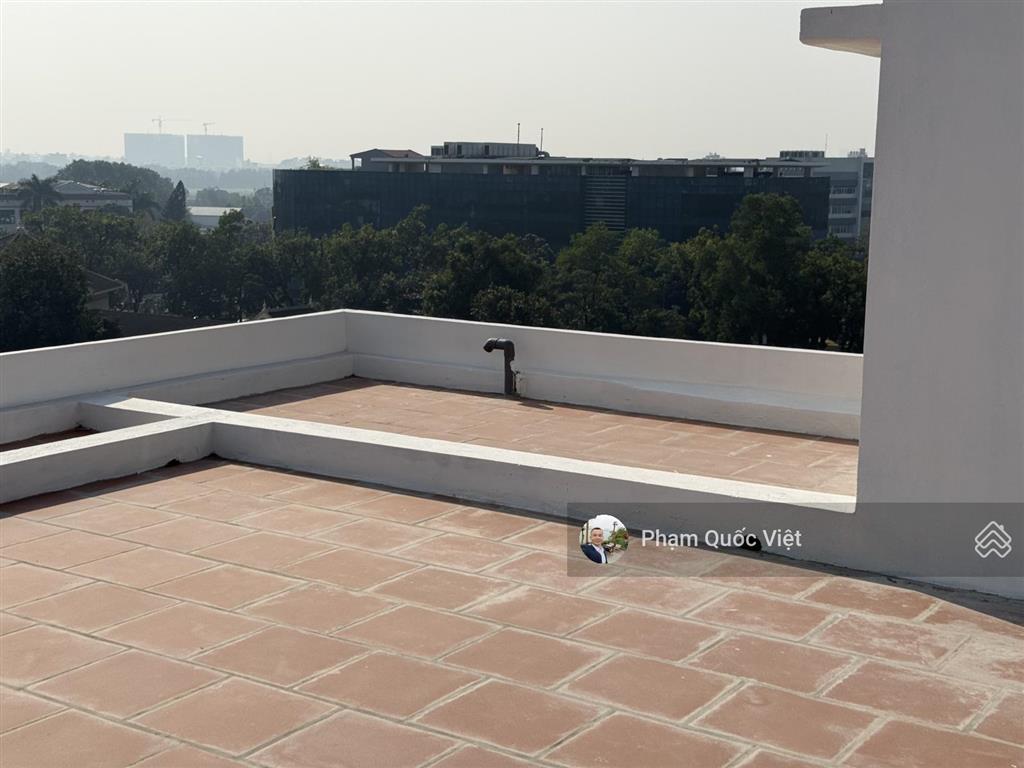 Bán nhà nguyễn văn cừ  bồ đề  long biên lô góc 2 mặt tiền 7 tầng + lửng nhà mới kính koong hiếm