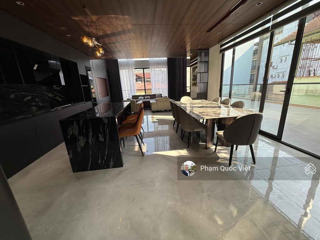 Bán nhà nguyễn văn cừ  bồ đề  long biên lô góc 2 mặt tiền 7 tầng + lửng nhà mới kính koong hiếm