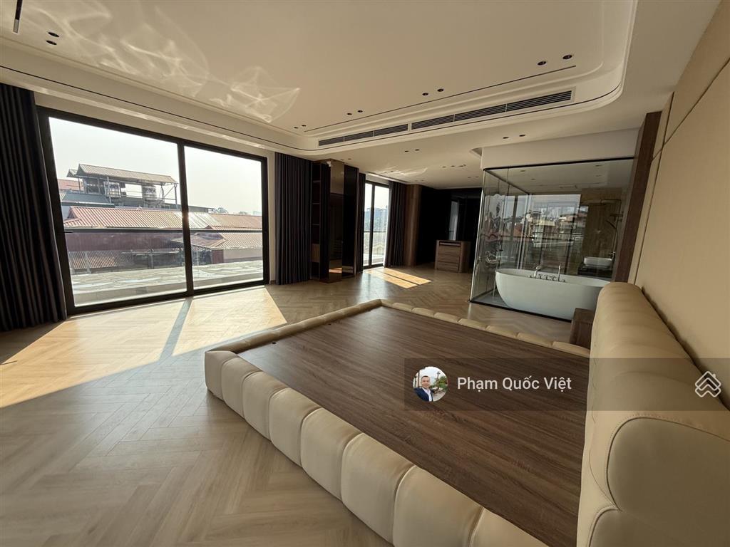 Bán nhà nguyễn văn cừ  bồ đề  long biên lô góc 2 mặt tiền 7 tầng + lửng nhà mới kính koong hiếm