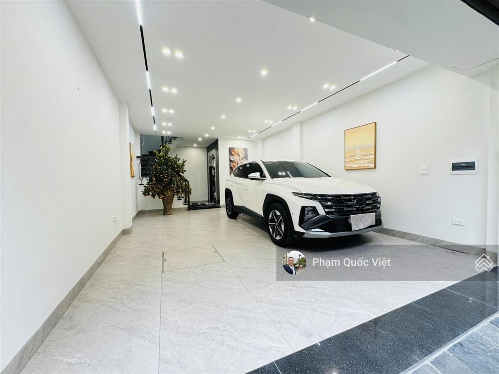 Bán nhà gần aeon mall nguyễn văn cừ, 7.5 tầng, gara rộng, ngõ thông, 55m