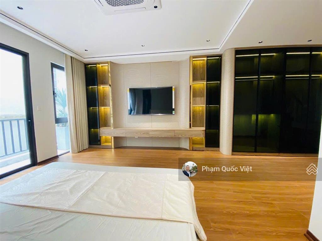 Nguyễn văn cừ bồ đề hà nội gần trục chính phố
