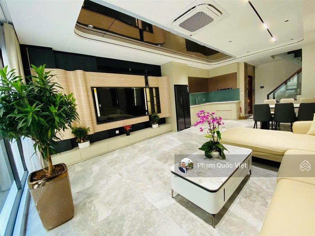 Nguyễn văn cừ bồ đề hà nội gần trục chính phố