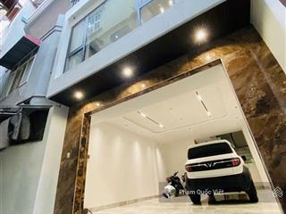 Nguyễn văn cừ bồ đề hà nội gần trục chính phố