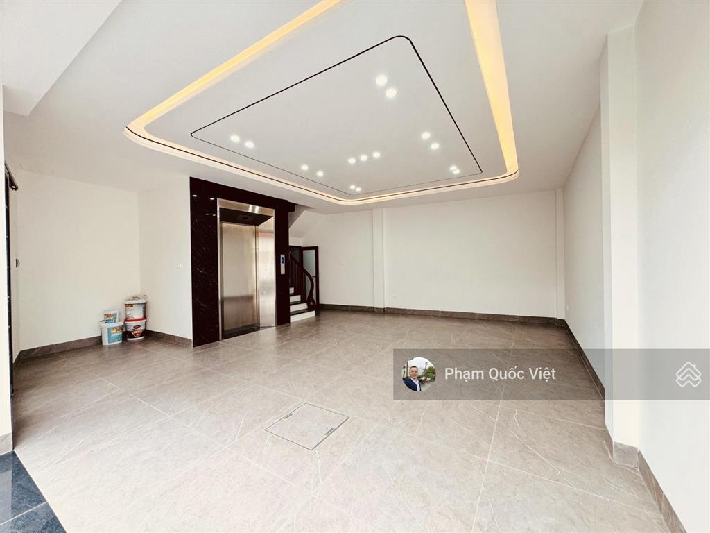 Bồ đề hồng tiến trường việt pháp gần cầu long biên