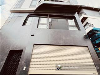 Bồ đề hồng tiến trường việt pháp gần cầu long biên