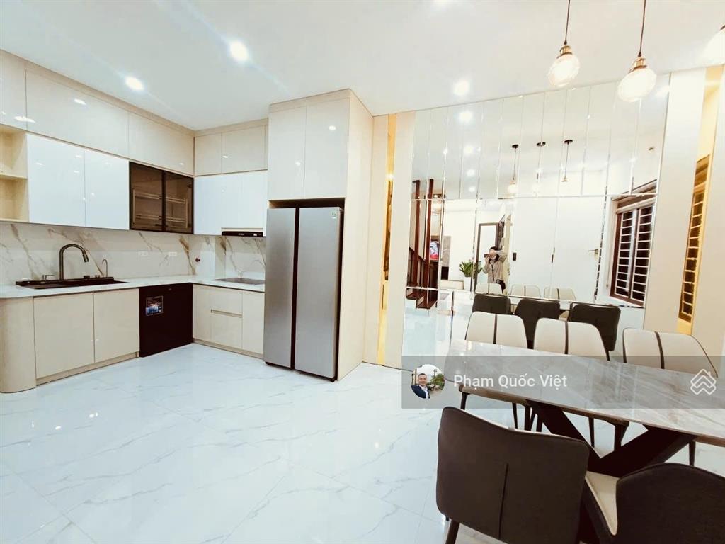Bồ đề hoàng minh đạo trường c1c2 gia thụy lô góc