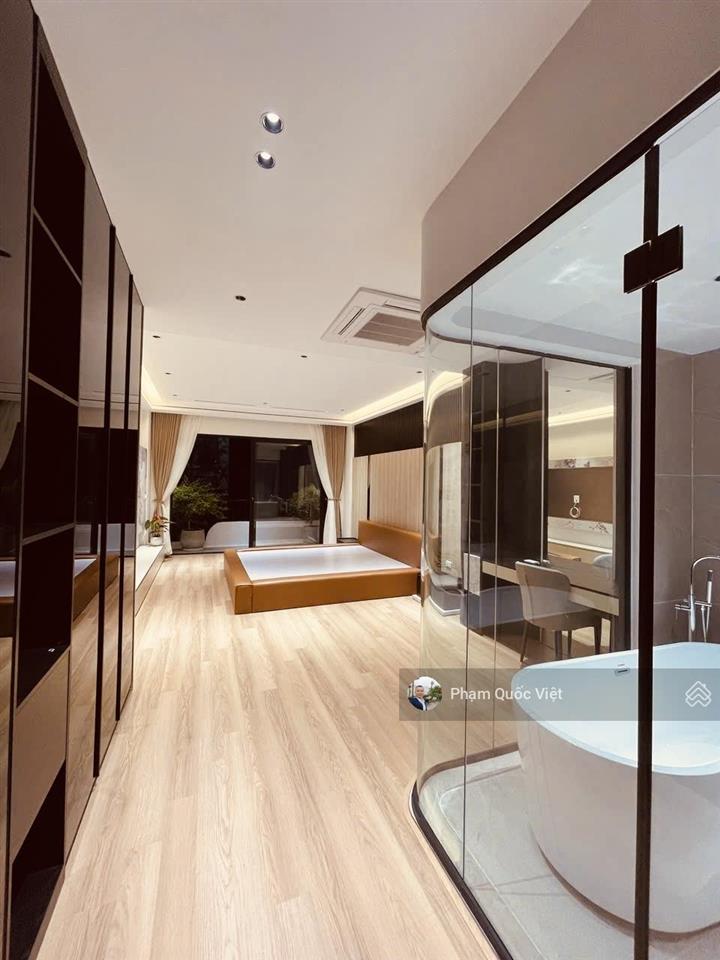 Bồ đề tư đình bát khối gần cầu trần hưng đạo