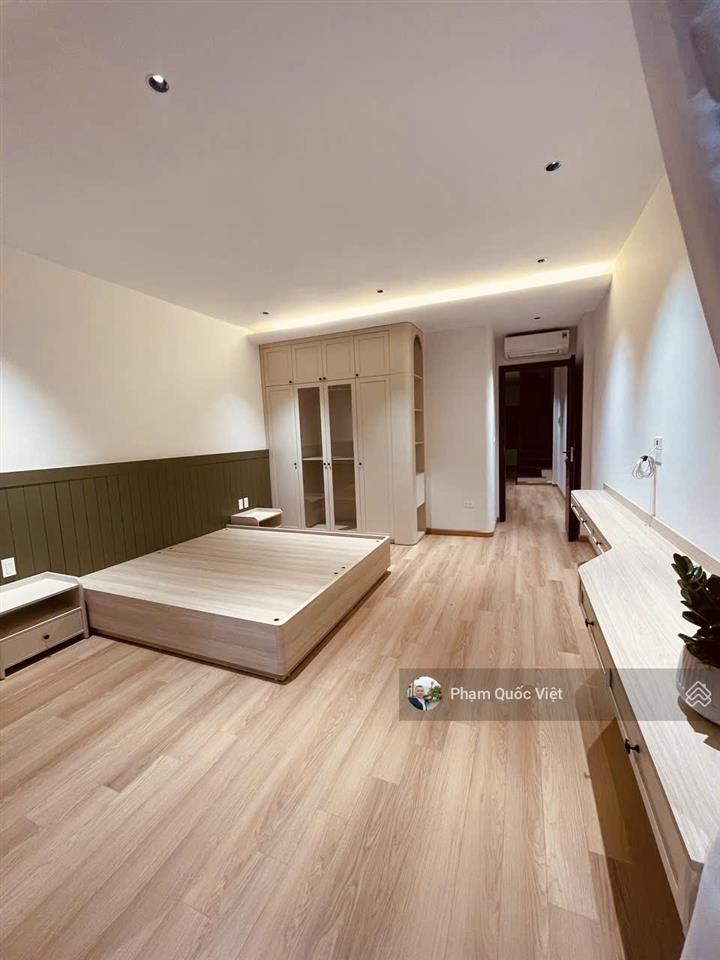 Bồ đề tư đình bát khối gần cầu trần hưng đạo