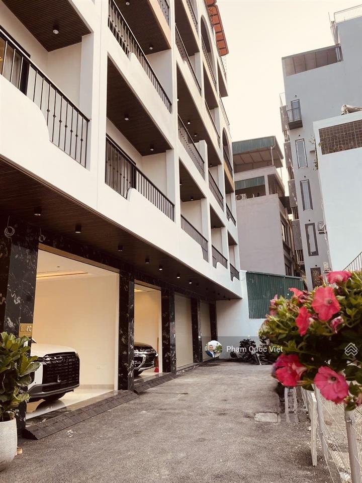 Bồ đề tư đình bát khối gần cầu trần hưng đạo