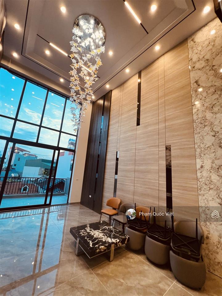 Bồ đề ngọc thụy hồng tiến. gần cầu chương & long biên.