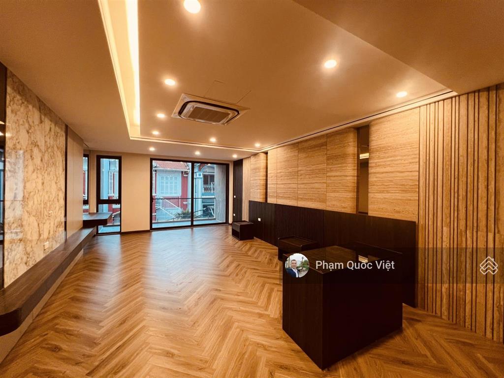 Bồ đề ngọc thụy hồng tiến. gần cầu chương & long biên.
