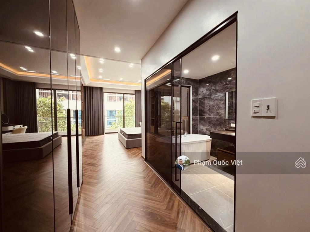 Bồ đề, lâm hạ, hồng tiến, hoàng như tiếp, cầu trần hưng đạo. kd, vp