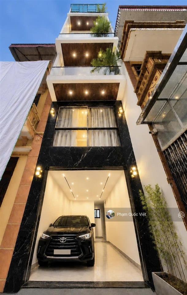 Hoa lâm nguyễn văn linh ngô gia tự gần bigc  long biên .