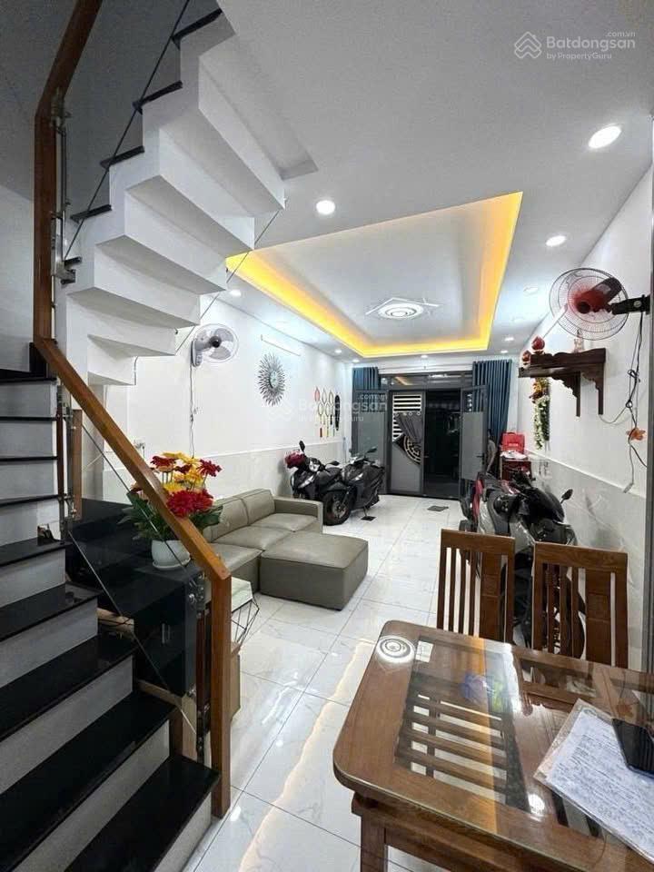 Nhà 2 tầng 4x14m gần aeon tân phú 5tỷ65 hẻm 5m, xe hơi vào tận nhà, shr, gần chợ, trường, bệnh viện