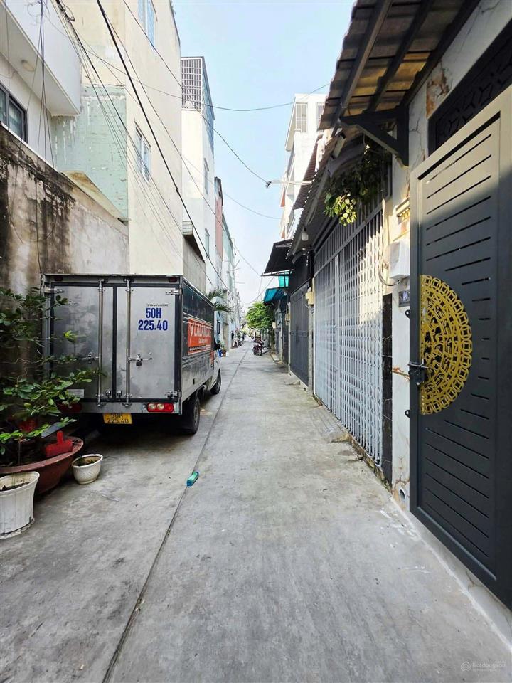 Nhà 2 tầng 4x14m gần aeon tân phú 5tỷ65 hẻm 5m, xe hơi vào tận nhà, shr, gần chợ, trường, bệnh viện