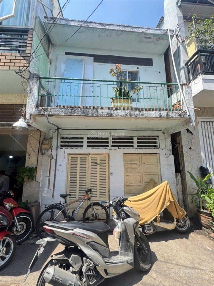 Nhà ngay lê văn quới, đs14. nhà cũ tiện xây mới  2 tầng  32m2 ngang 4m, hẻm xe hơi gần mặt tiền