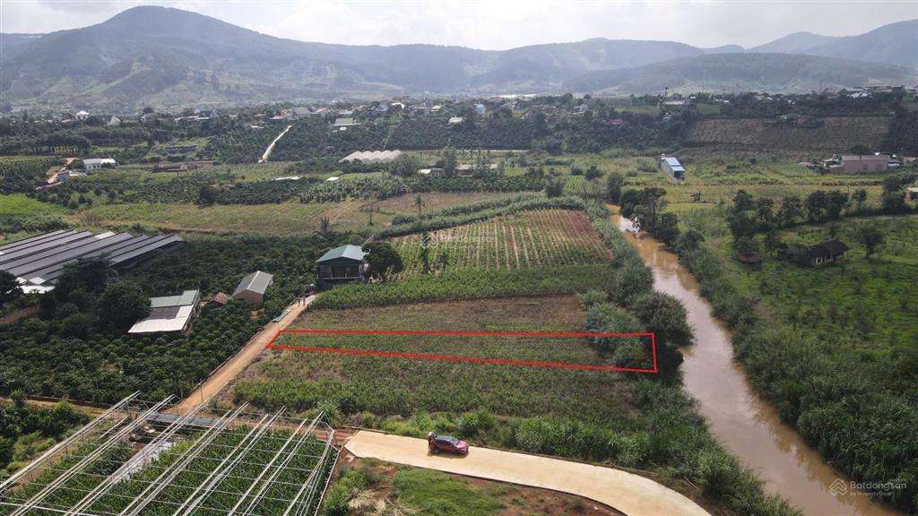 631m2 đất nghỉ dưỡng ven đà lạt, có suối cam ly tại đất chỉ 850tr, (đl2) ngay gần chợ, trường, bv