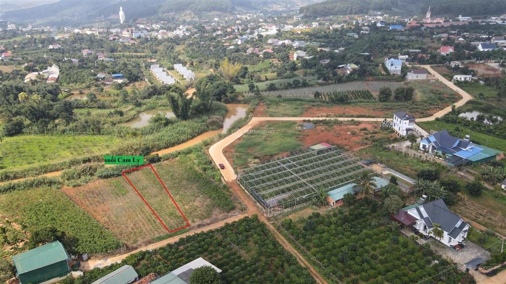 631m2 đất nghỉ dưỡng ven đà lạt, có suối cam ly tại đất chỉ 850tr, (đl2) ngay gần chợ, trường, bv