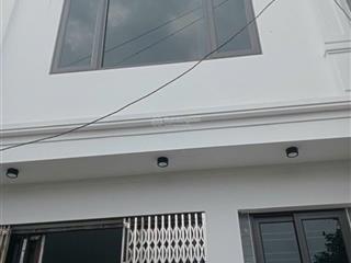 Bán nhà riêng diện tích 50m2,1,5 tầng.