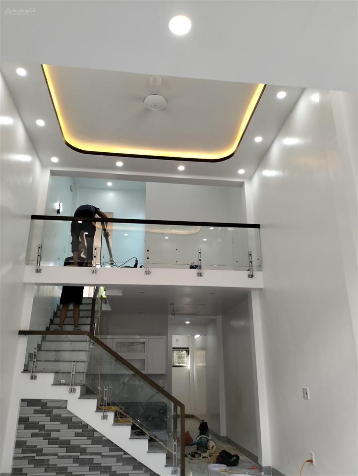 Bán nhà riêng diện tích 50m2,1,5 tầng.