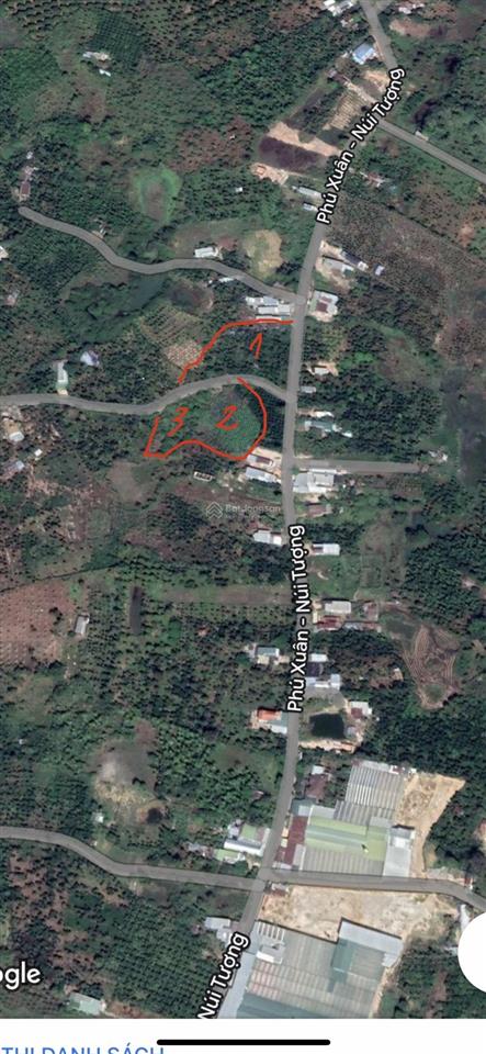 Cho thuê đất 9,342m2 có 300m2 thổ cư 3 mặt tiền phú xuân núi tượng xã tài lài đồng nai 18tr/th