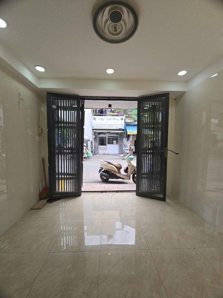 MẶT TIỀN KINH DOANH PHẠM VĂN XẢO - DTSD 30M2 - 2 TẦNG - CHỈ 2.65 TỶ