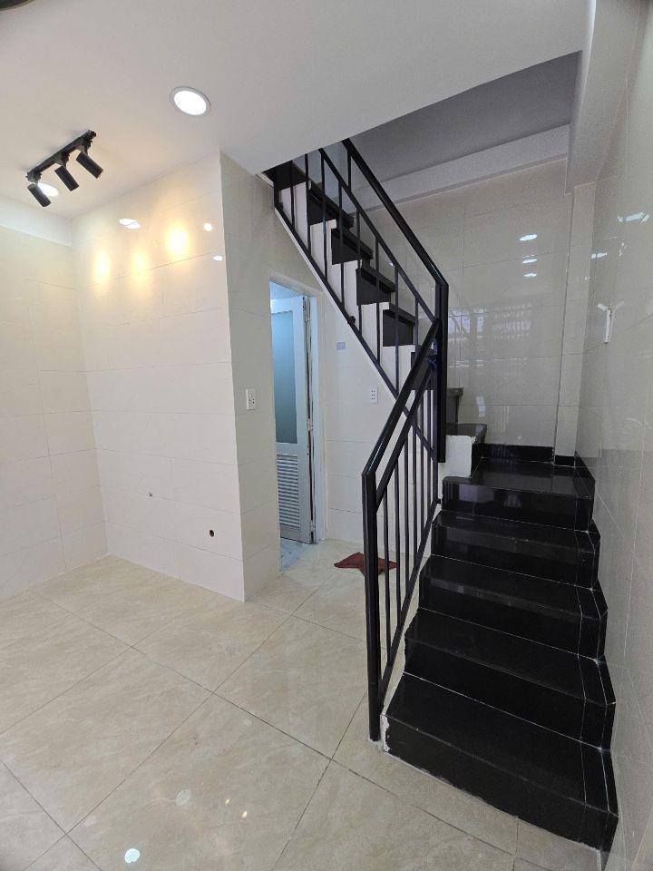 MẶT TIỀN KINH DOANH PHẠM VĂN XẢO - DTSD 30M2 - 2 TẦNG - CHỈ 2.65 TỶ