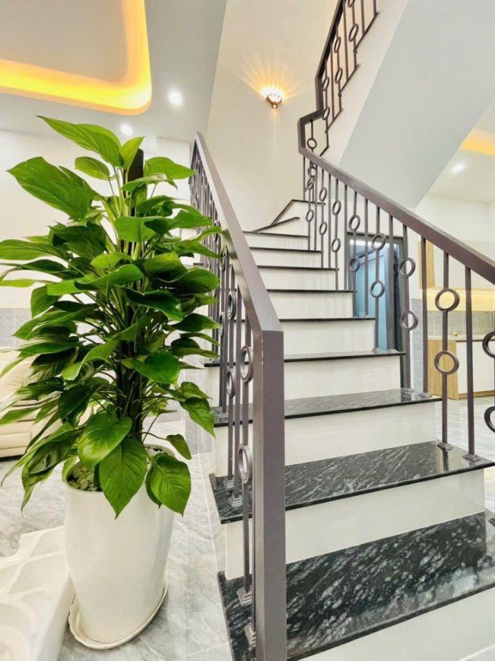 NHÀ ĐẸP HẺM Ô TÔ LÊ VĂN QUỚI 39M2 MỚI 2 TẦNG 2PN 2WC CHỈ 4.98 TỶ