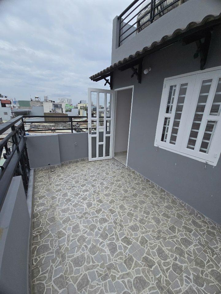 HIẾM CÓ LÊ VĂN QUỚI 40M2 4 TẦNG ĐÚC 4PN 3WC SHR GIÁ 5.18 TỶ