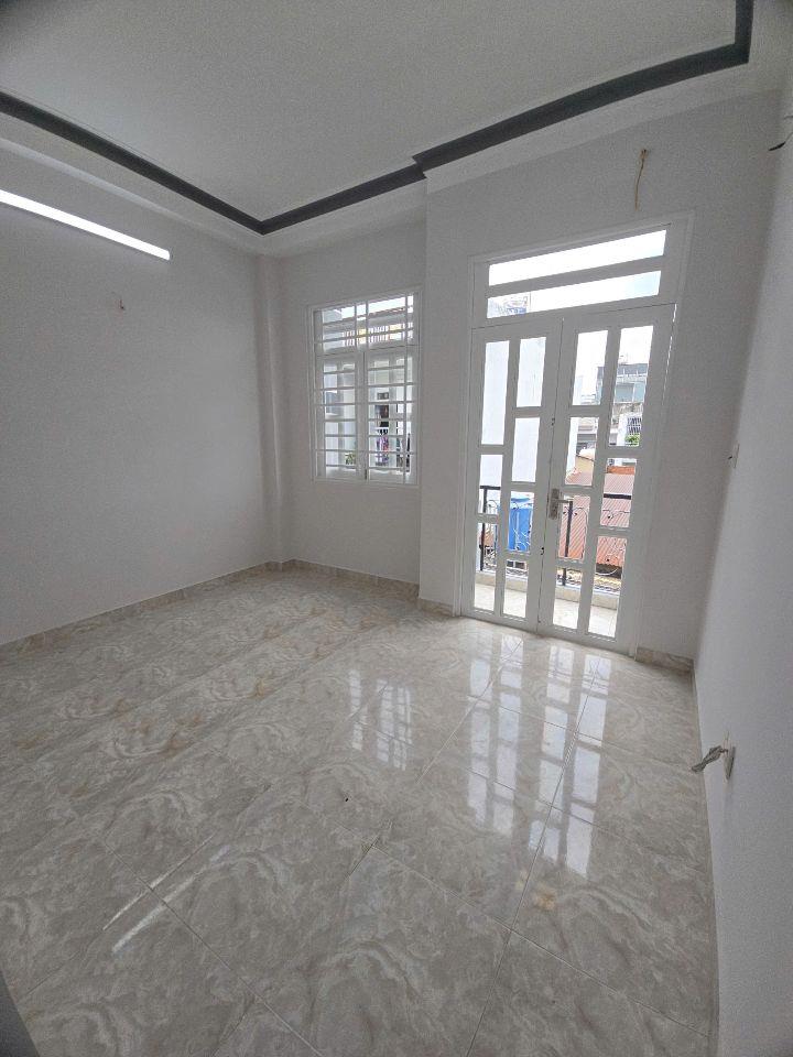 HIẾM CÓ LÊ VĂN QUỚI 40M2 4 TẦNG ĐÚC 4PN 3WC SHR GIÁ 5.18 TỶ