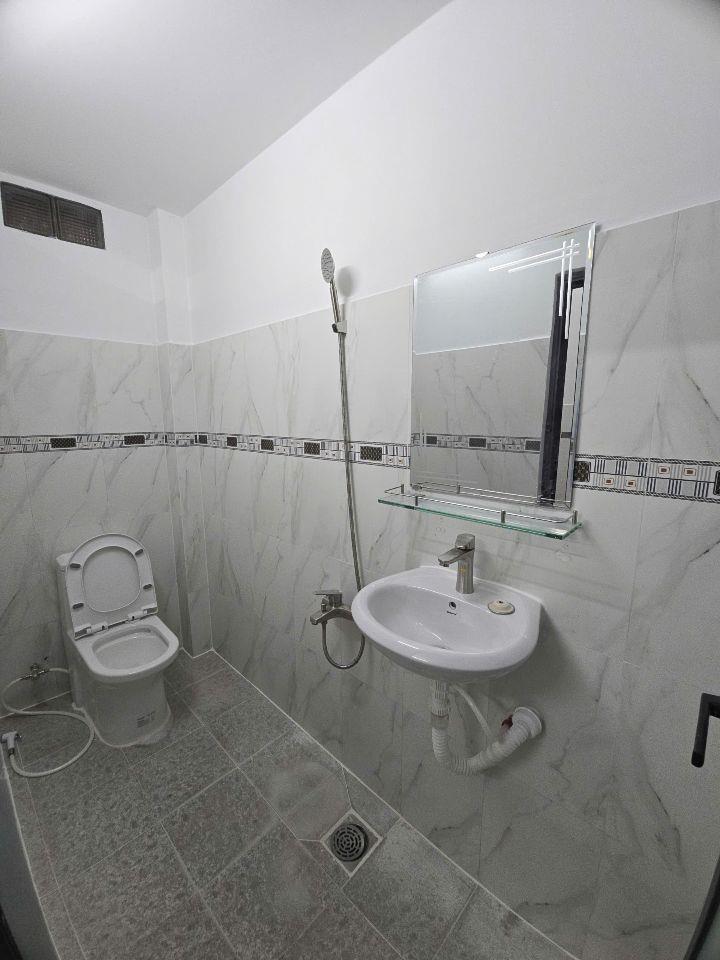 HIẾM CÓ LÊ VĂN QUỚI 40M2 4 TẦNG ĐÚC 4PN 3WC SHR GIÁ 5.18 TỶ